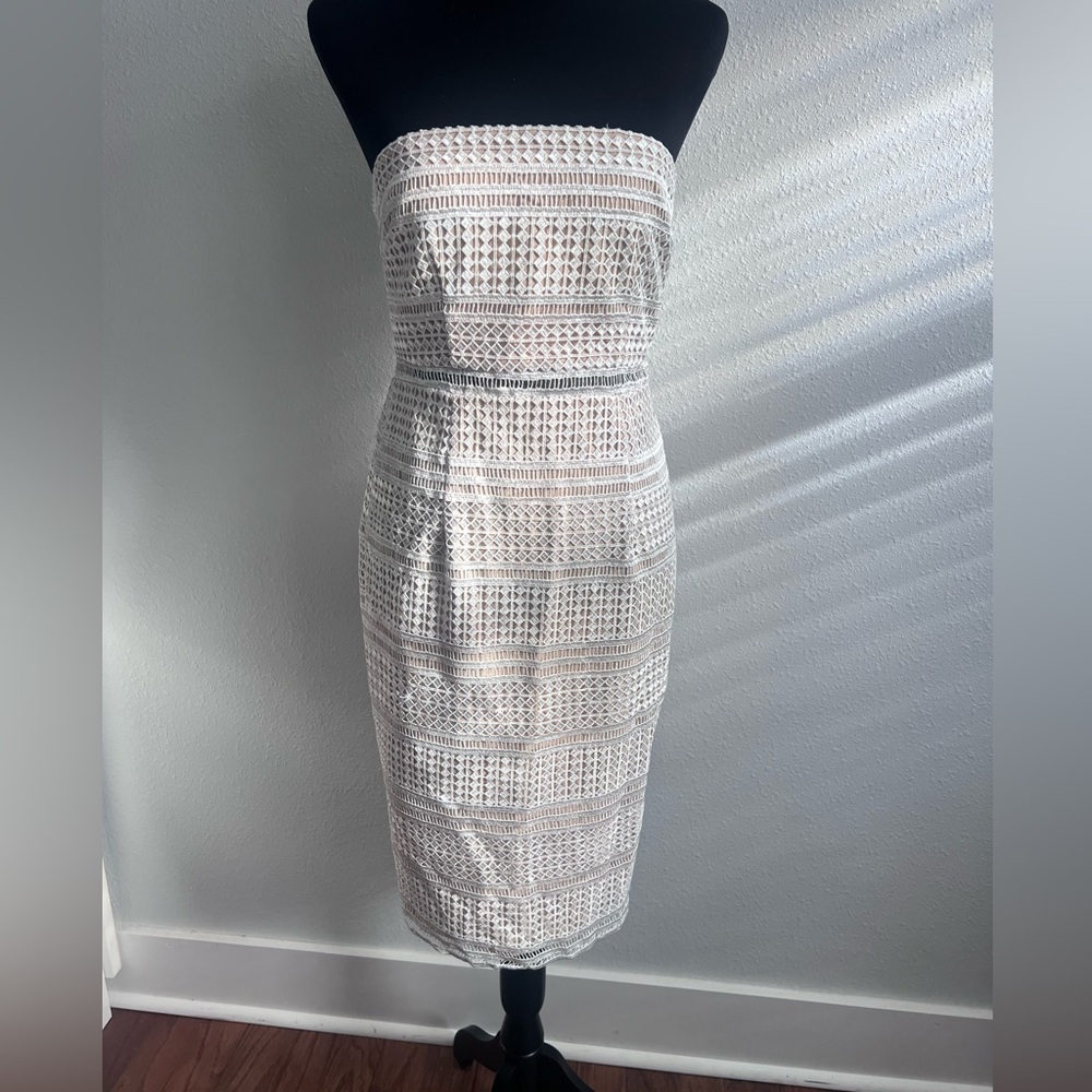 Adrianna Papell Women's Eyelet Lace Cocktail Dress Strapless Ivory Size 4 - Picture 3 of 7